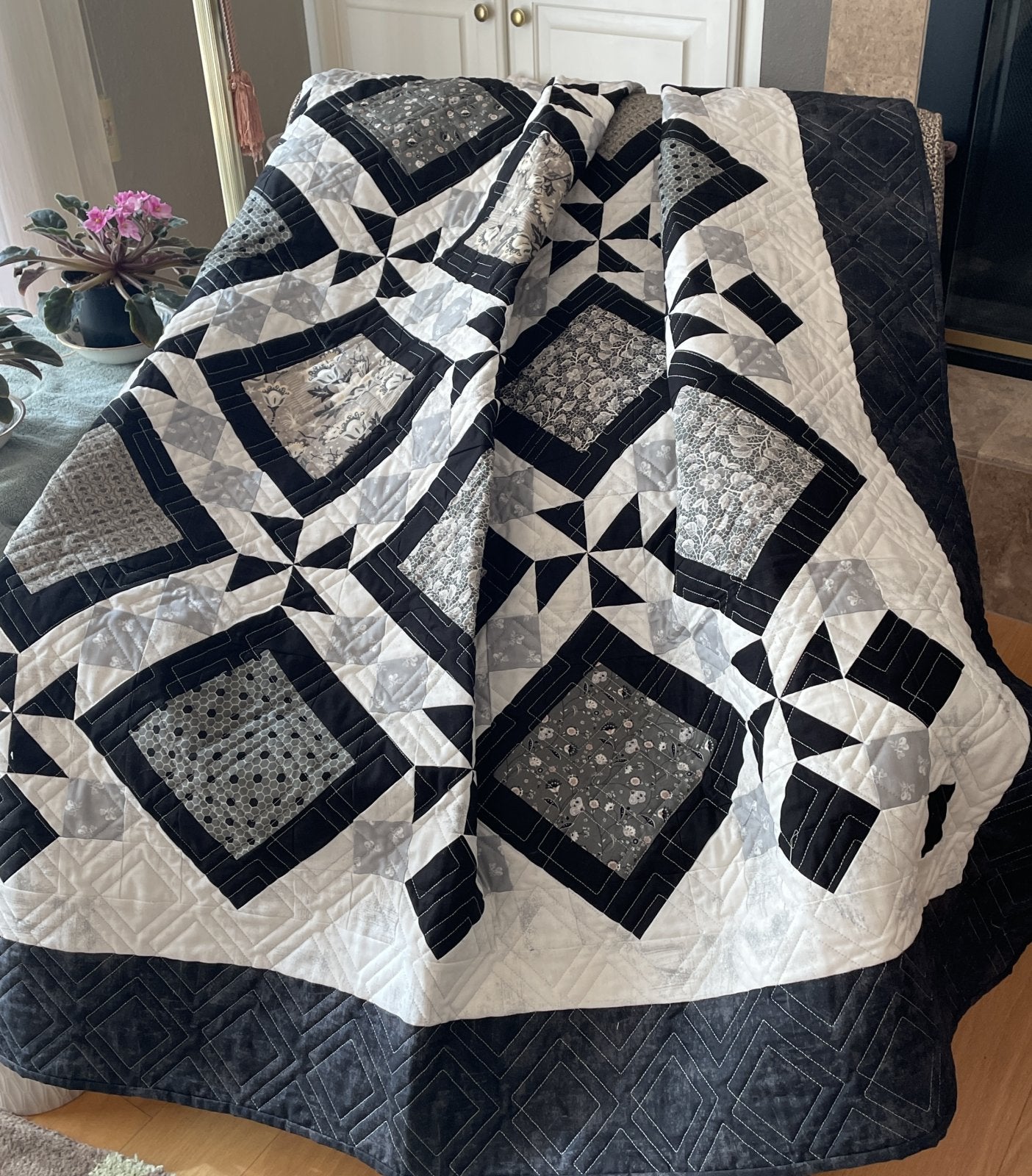 #469 Hidden Star Quilt Pattern From Pleasant Valley Creations By Diana Beaubien - PAPER/PRINTED