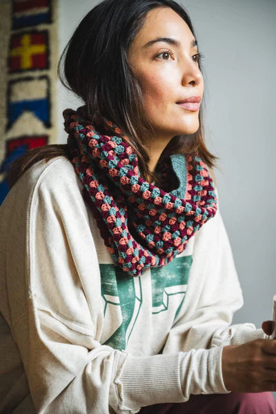 Sydney Granny Cowl (Crochet) From Lion Brand Yarn - FREE DIGITAL