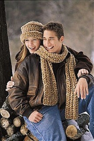 Ribbed Scarf & Brimmed Hat (Crochet) From Lion Brand Yarn - FREE DIGITAL